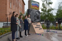 В Белоярском почтили память жертв терактов
