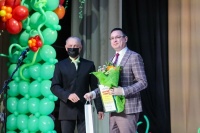В Белоярском поздравили учителей