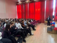 Встреча со старшеклассниками в рамках проекта «Моя карьера с «Единой Россией» депутата Думы Белоярского района Натальи Бобрешовой Встреча со старшеклассниками в рамках проекта «Моя карьера с «Единой Россией» депутата Думы Белоярского района Натальи Бобрешовой