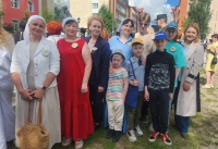 Парад многодетных семей в День семьи, любви и верности состоялся в Белоярском Парад многодетных семей в День семьи, любви и верности состоялся в Белоярском