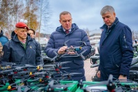 Югра отправила на передовую очередную партию гуманитарного груза Югра отправила на передовую очередную партию гуманитарного груза